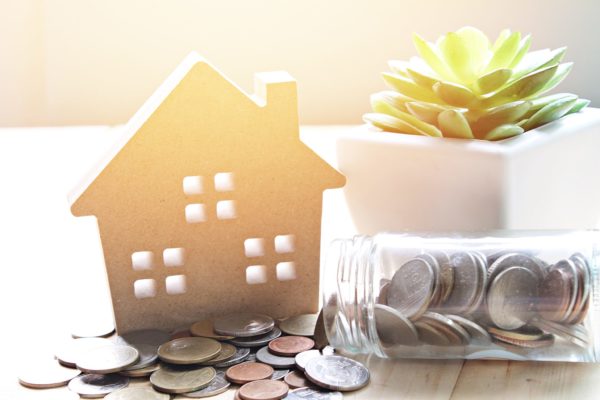 Should You Keep the House After Divorce?
